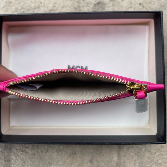 MCM womens card holder - Picture 3 of 5